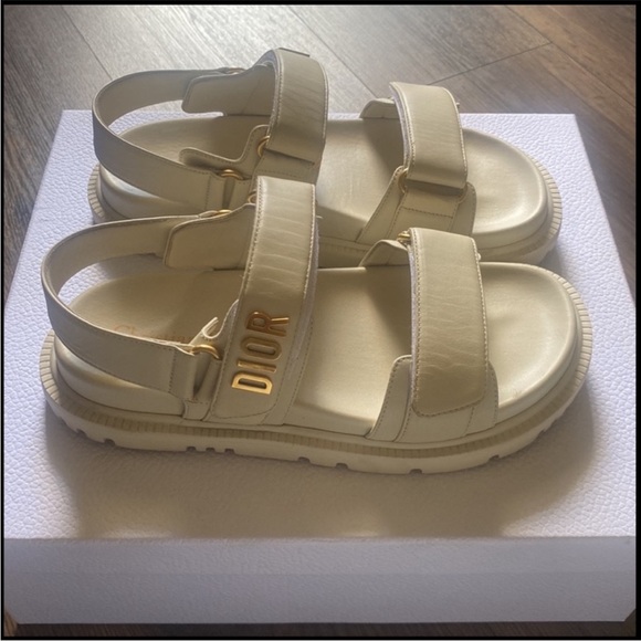 Dioract Sandals - Picture 5 of 8